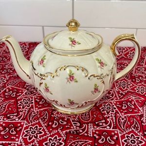 Sadler Rosebud Chintz Teapot